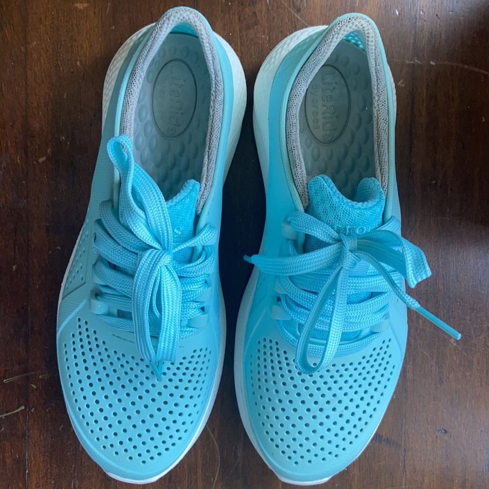 Crocs literide blue shoes